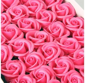 Four-layer rose soap with 50 floral heads/box of pale rose